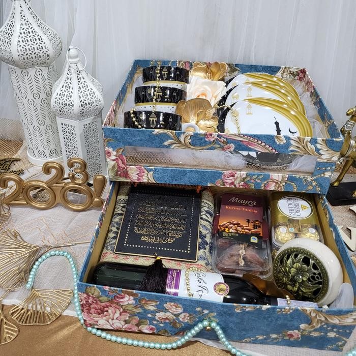 

Paket Dekorasi Lebaran Idul Fitri Hampers Parcel Hadiah Kue Kering 110