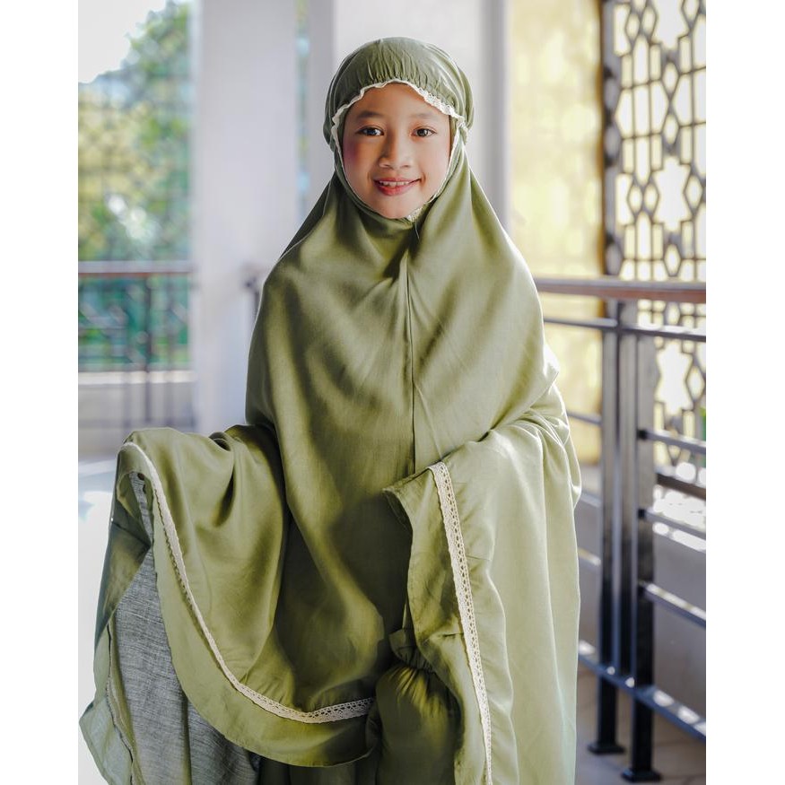 Mukena Anak 6 Sampai 10 Tahun Cantik Lembut Adem Katun Rayon Bali Motif Renda Polos