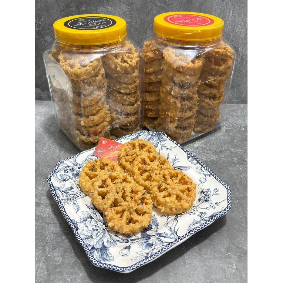 

Peyek Kembang Goyang Laws Kitchen, enak gurih renyah, isi 550gr/jar