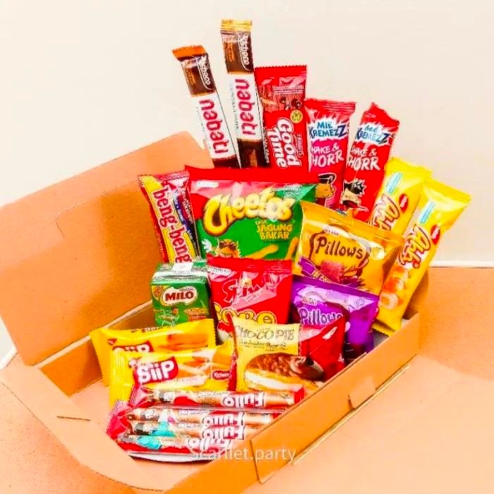 

PAKET SNACK CEMILAN MURAH MERIAH MAKANAN WAFER CHIKI COKLAT HAMPERS
