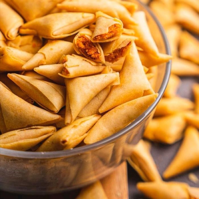 

Samosa Isi Abon / Samosa Kering isi abon / cemilan Premium / Makanan Ringan NUFOODS Snack Jajanan