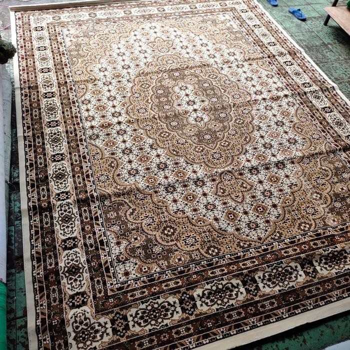 Karpet Permadani Turki Asli Merk Isfahan Motif Mewah