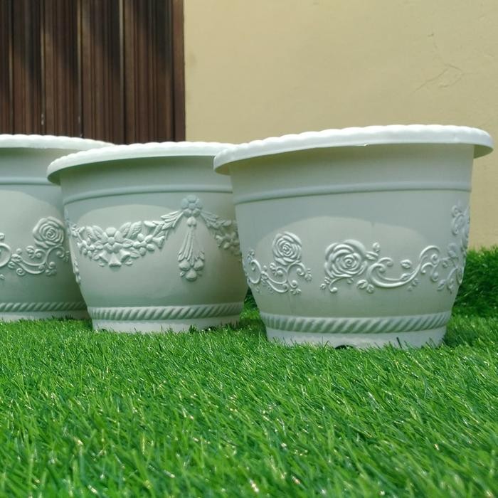 Pot Tanaman Plastik Motif Shalom Putih 20Cm