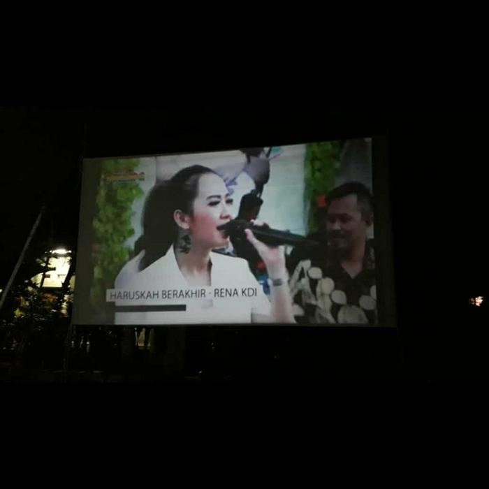 Layar Proyektor Putih Polos Size 150Cm X 250Cm Terlaris