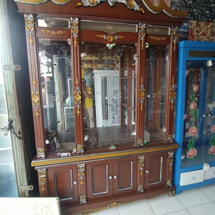 Lemari Pajangan Kristal 4 Pintu