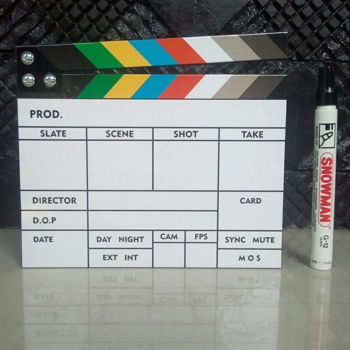 

Ready- Clapper Board Movie Slate Ukuran Medium 17,5 X 15 Multicolour