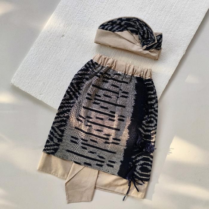 Kamen Jadi Blangket Anak Laki Laki Pakaian Adat Bali Tbk