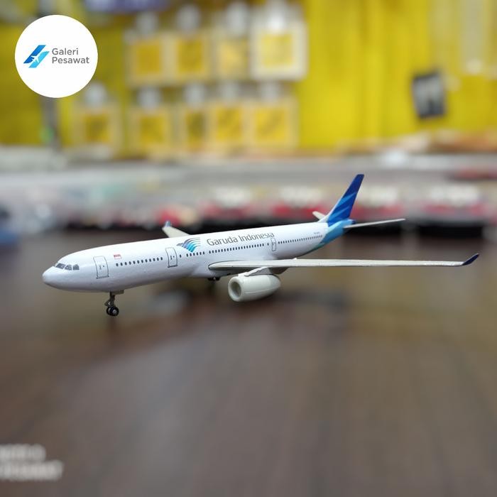 Jual Miniatur/Replika Pesawat Garuda Indonesia A330-200 1:400