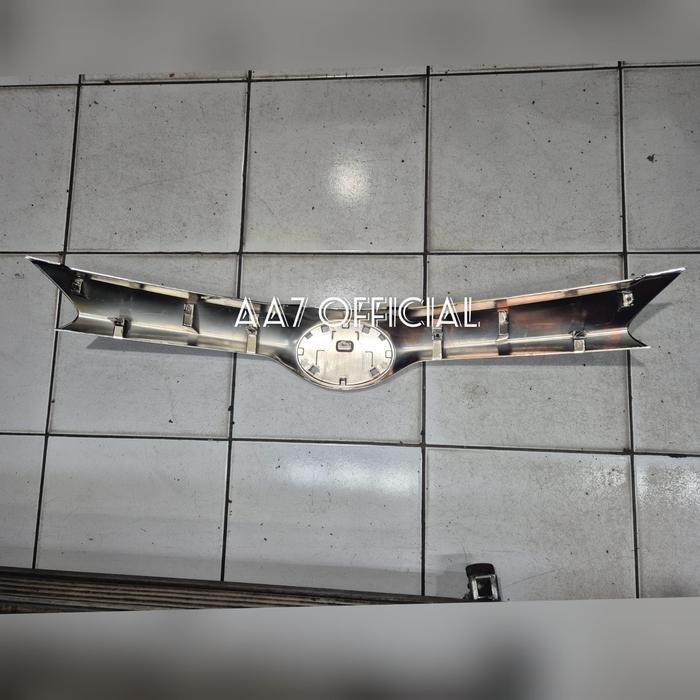List Chrome Ornamen Grill Depan Avanza Veloz Xenia 2016 2017 2018