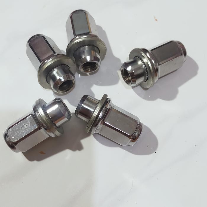 Ready.. Mur Baut Roda Innova Fortuner Hilux Pajero Original