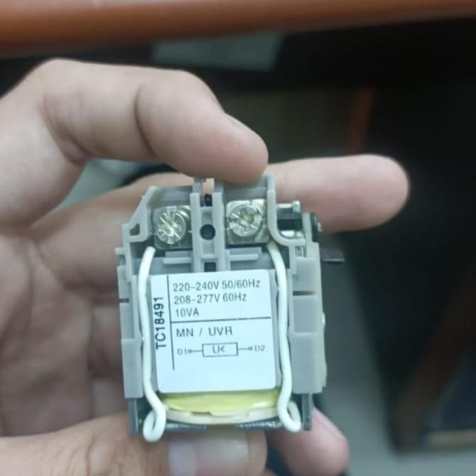 Uvt / Uvt Schneider Mn Lv429407 Nsx/Cvs 220V