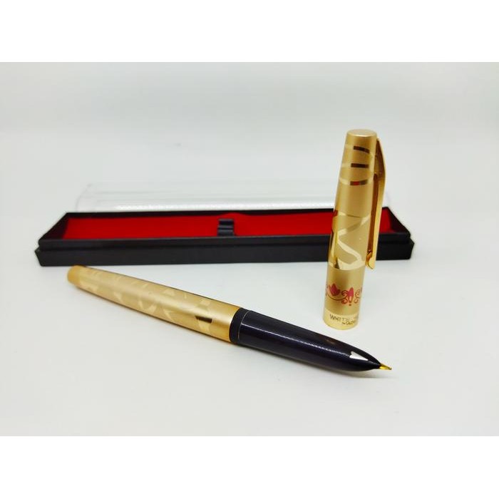 

PENA PALING MURAH Fountain Pen Gold White Feather.Nib Medium OriginaL