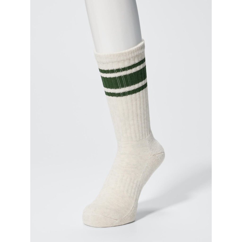 Uniqlo Kaos Kaki | Berlapis Garis