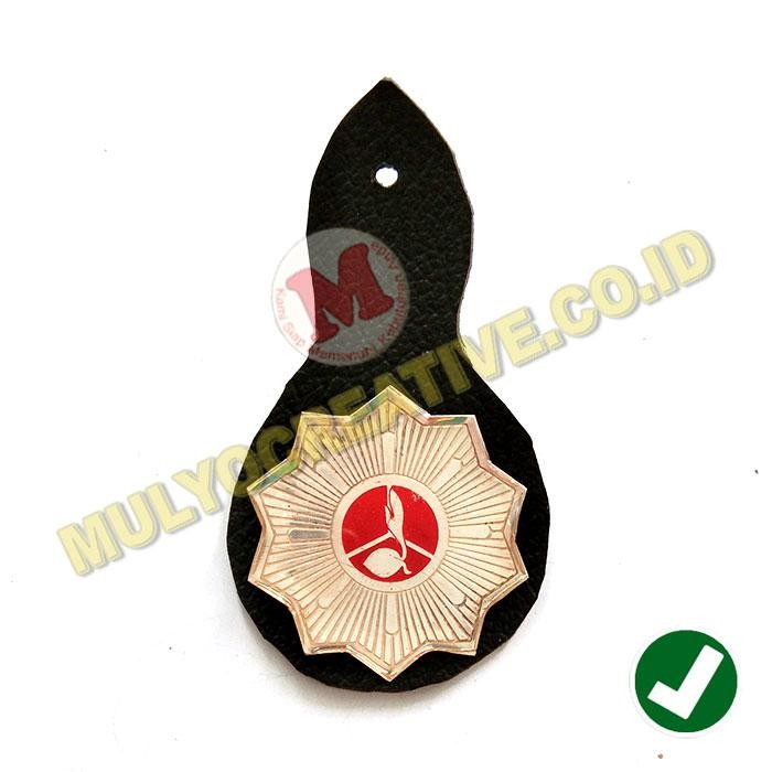 

Lencana Tanda Jabatan Pembantu Pembina Penggalang-Tanda Jabatan Merah PREMIUM