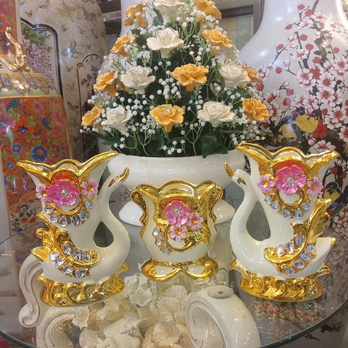 Patung Angsa Keramik-Keramik Hias-Keramik Import-Keramik Mewah-Hiasan lemari-