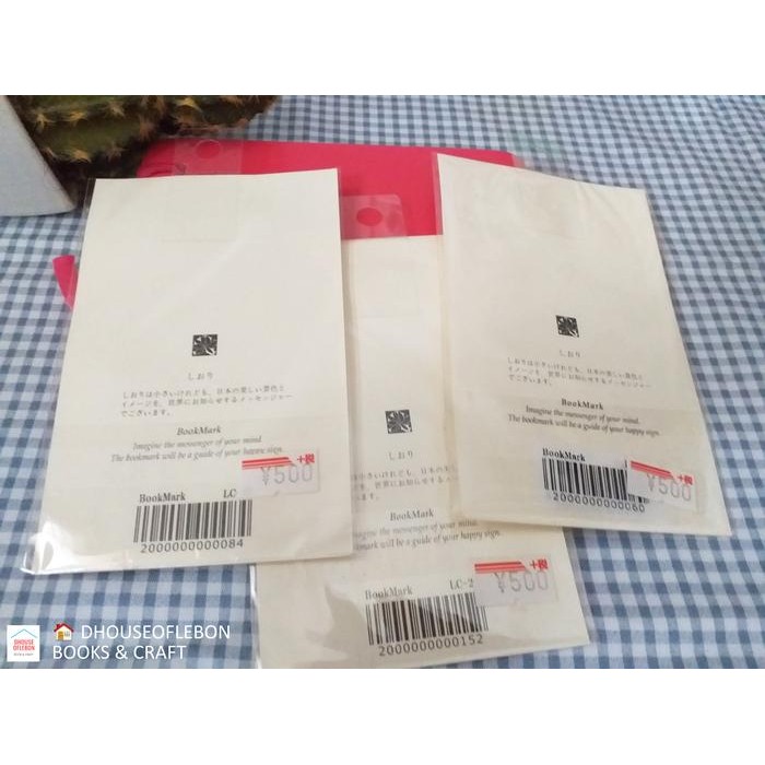 

Bookmark / Pembatas Buku Metal JEPANG ORI Motif DAUN LEAF