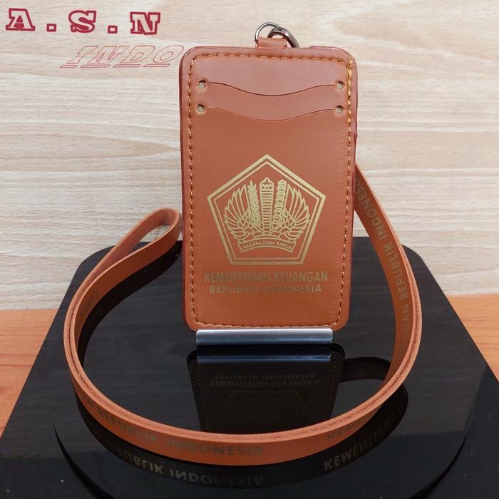 

Id Card Kulit KEMENKEU Id Card Kulit Kementerian Keuangan