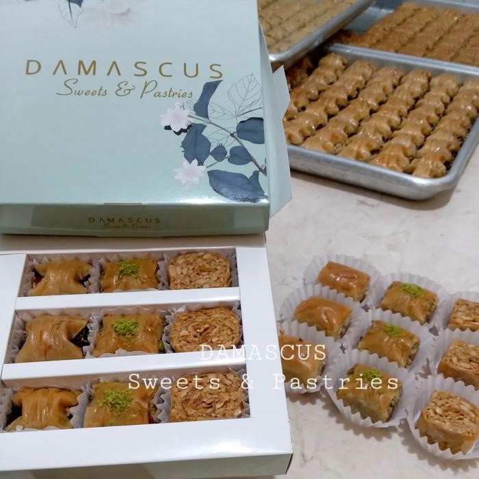 

OR6T Baklava Damascus Gift Box