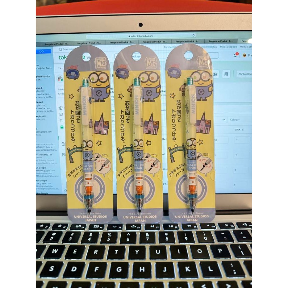 

Mechanical Pencil Pensil Mekanik 0.5 Mm Kuru Toga Universal Studio Japan