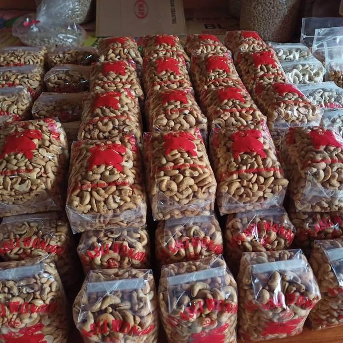 

KACANG METE MATANG SUPER 1 KG