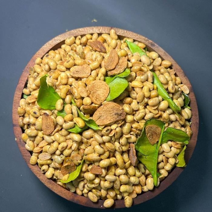 

FF KEDELAI GORENG DAUN JERUK X BAPUT SUPER 1KG - CAMILAN ENAK & SEHAT KAYA PROTEIN UNTUK KENYANG DAN