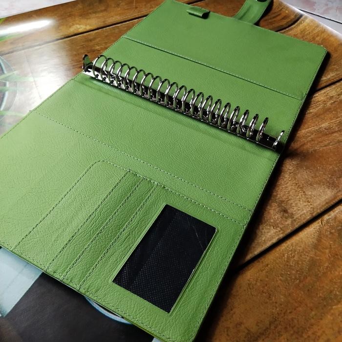 

BINDER PRINTING MOTIF KEROPI A5 (20RING)/B5 (26RING) KODE 828