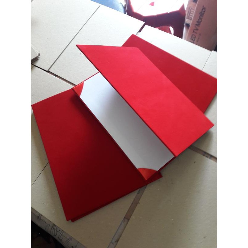 

TERMURAH map beludru merah polos A4 READY STOCK