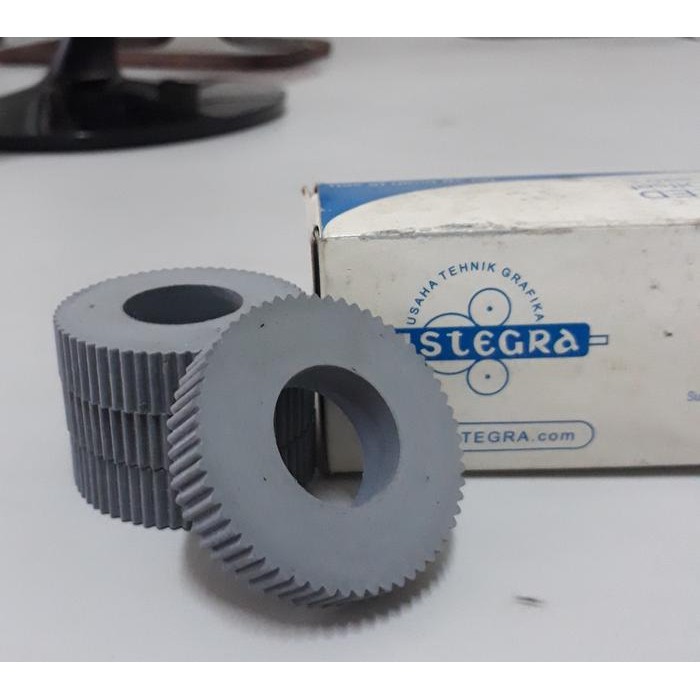 

Roll Karet Offset Penarik Kertas Mesin Toko