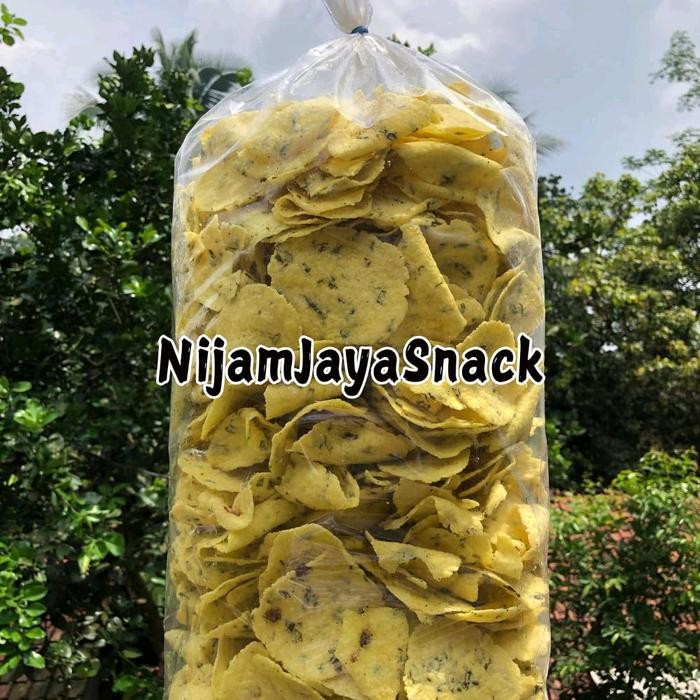 

Comring bawang original gurih rasa daun bawang Cemilan Snack Makanan Kripik