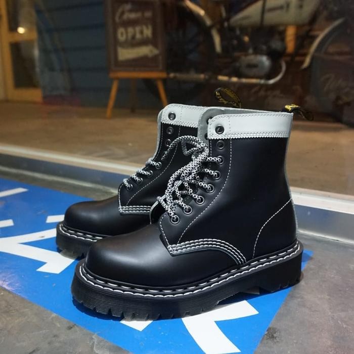 DR. MARTENS 1460 PASCAL BEX DS WHITE BLACK SMOOTH UNISEX ORIGINAL BNIB