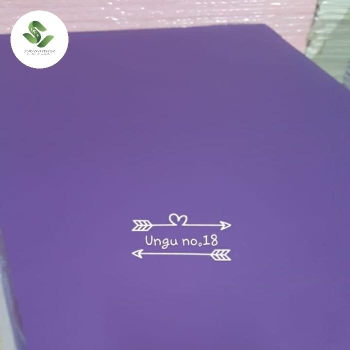 

Kertas Sampul Karton Cover Omega Foil Paper Ungu Nomor 18 isi 50lembar