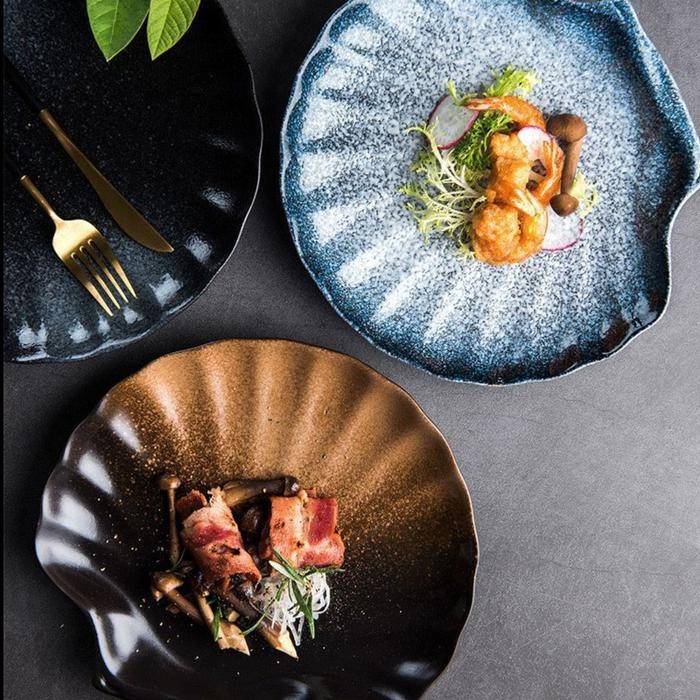 Piring Keramik Bentuk "Kerang" Japanese Style