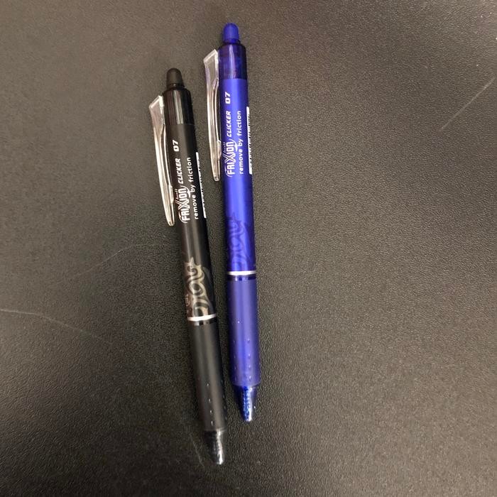 

I77W Pen Frixion Pilot 0.7