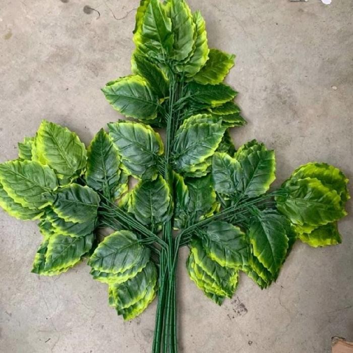 Sofyan Flowers Daun Gerigi Cabang 3 Hijau & Putih Cantik Hiasan Dekorasi Ruangan Acara Wedding