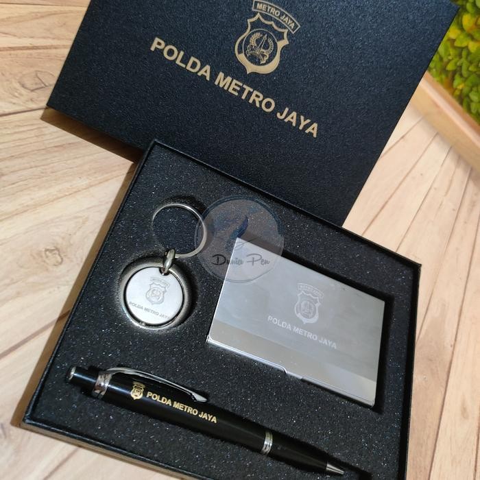 

Giftset Eksekutif Custom Pen+Card Holder+ Key Chain Elegan , Mewah