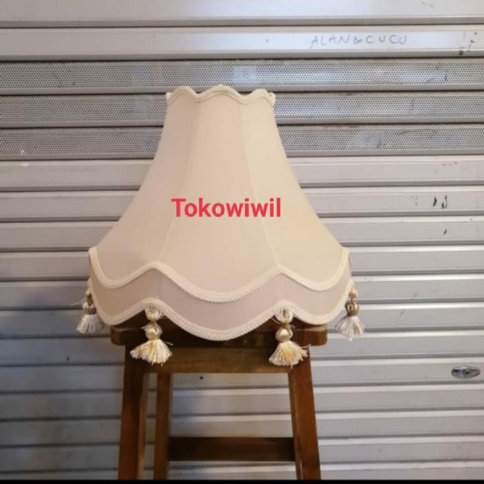 Kap Lampu Meja Dekorasi Ruang Tamu Model Renda Bahan Kain