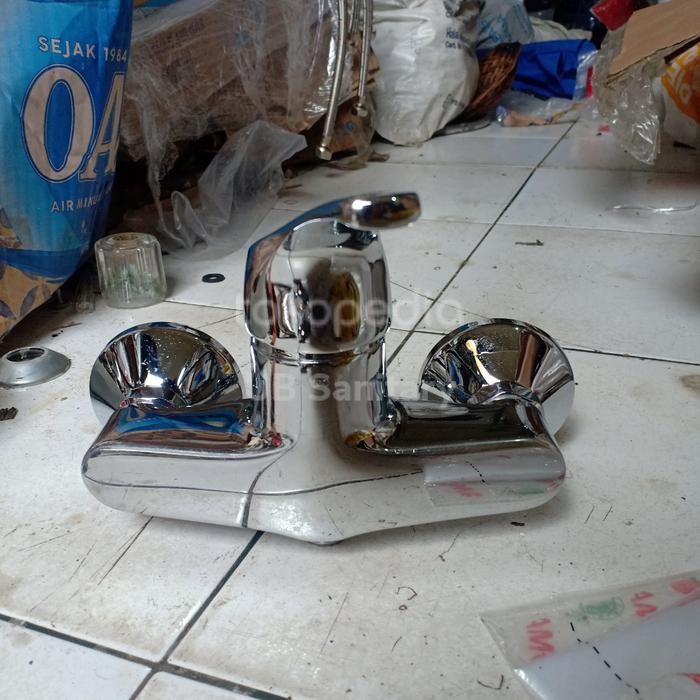 Kran shower toto panas dingin