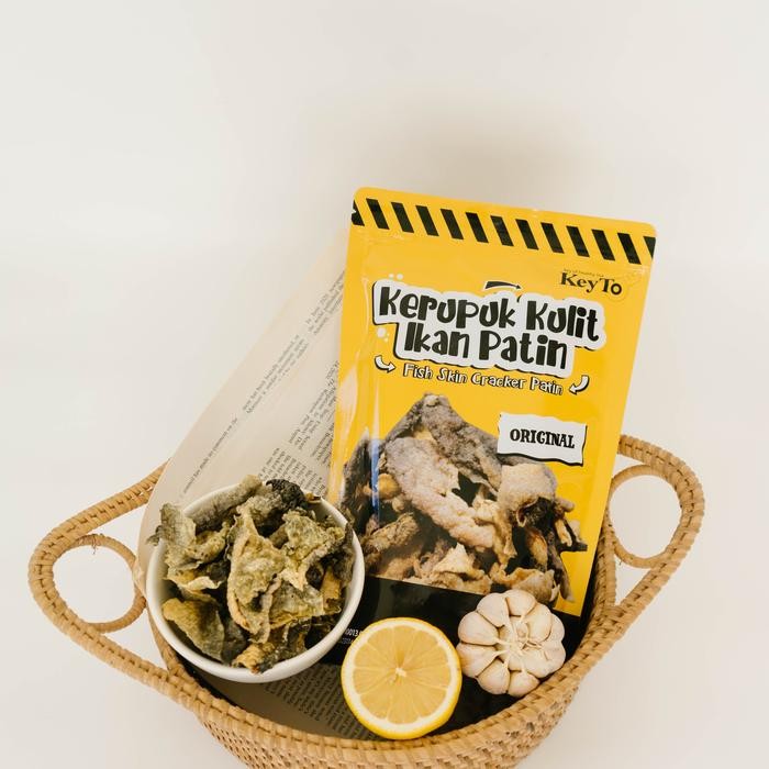 

Kerupuk Kulit Ikan Patin Keto Friendly Halal 100Gr - Keripik Keto Terlaris
