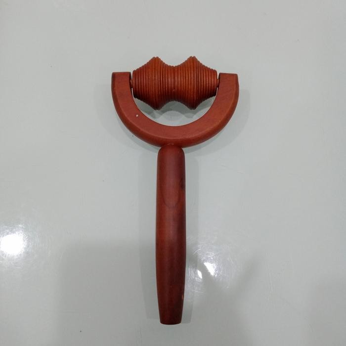 

Alat Pijat Kayu Sedang