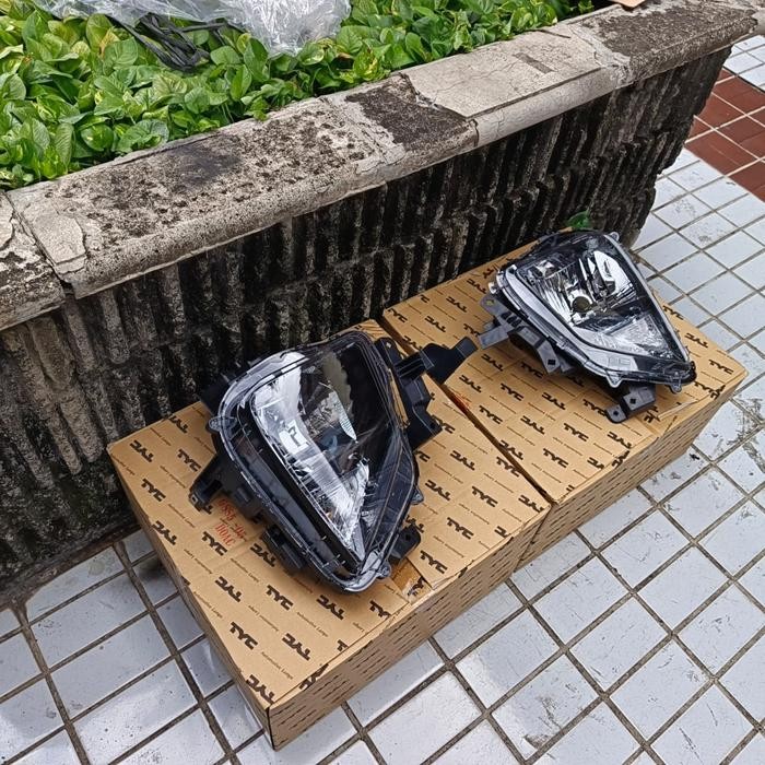 Headlamp Lampu Depan Mitsubishi Xpander Halogen