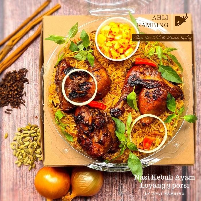 

Baru Nasi Kebuli/Mandhi Lauk Mix Kambing & Ayam Loyang 3 Porsi