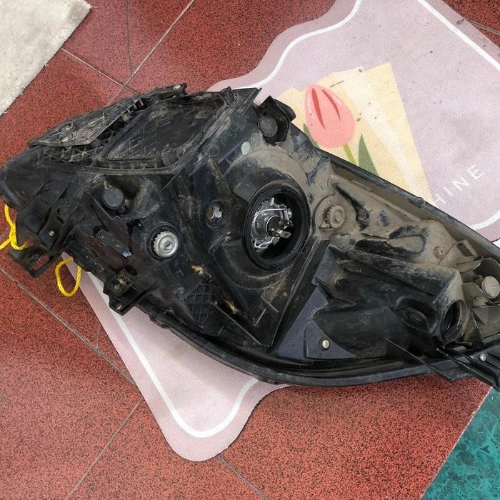 Lampu Yaris Bakpao Ori 2008 Bekas