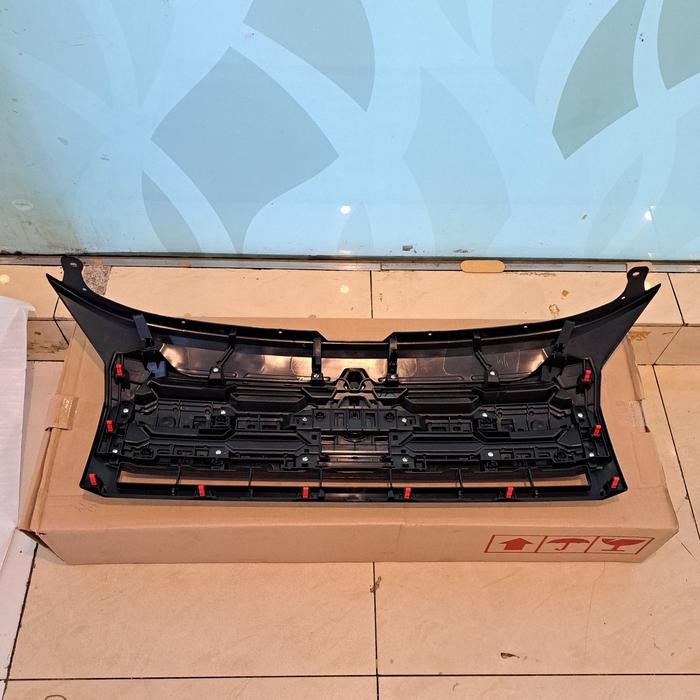 Grill Depan Asli Mitsubishi New Xpander Cross 2023