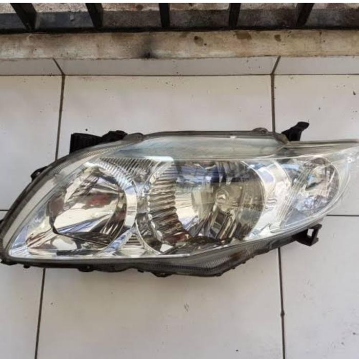 Headlamp Lampu Depan Mobil Toyota Corolla Altis 2008 2009 2010 Kanan Bekas