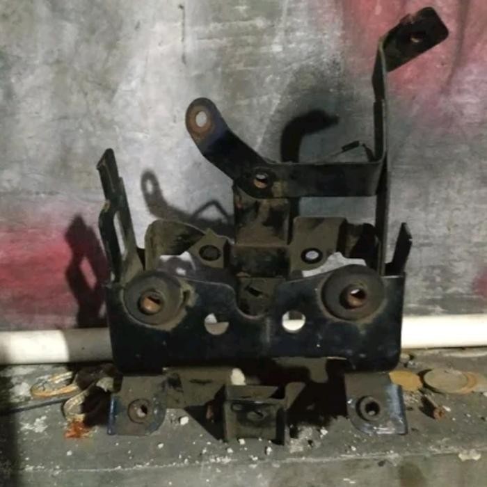 Dudukan Accu Aki Honda Vario 110 Karbu/Techno Original Second