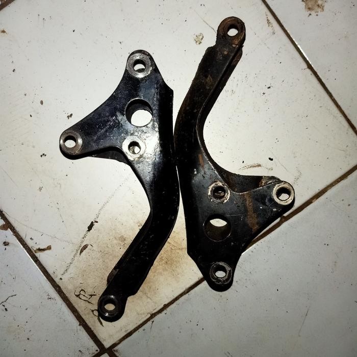 Pangkon Mesin Depan Thunder 250 2Nd