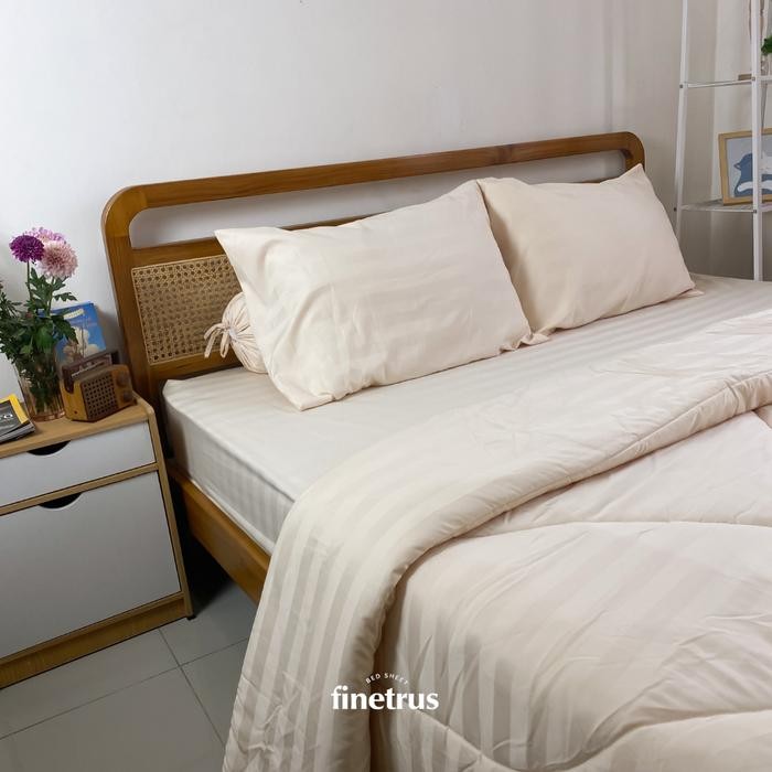 Finetrus - Bedcover Set Sprei Microtencel