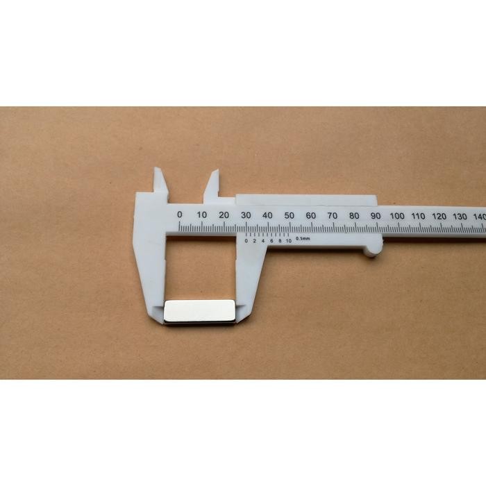 

N52 30x10x4 mm Magnet Neodymium Grade N52 Bentuk Kotak/ Block Blok