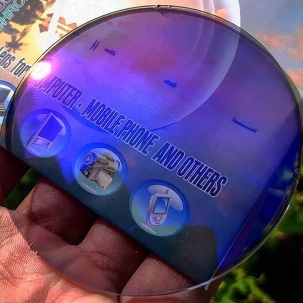 Lensa Progresif Bluecromic