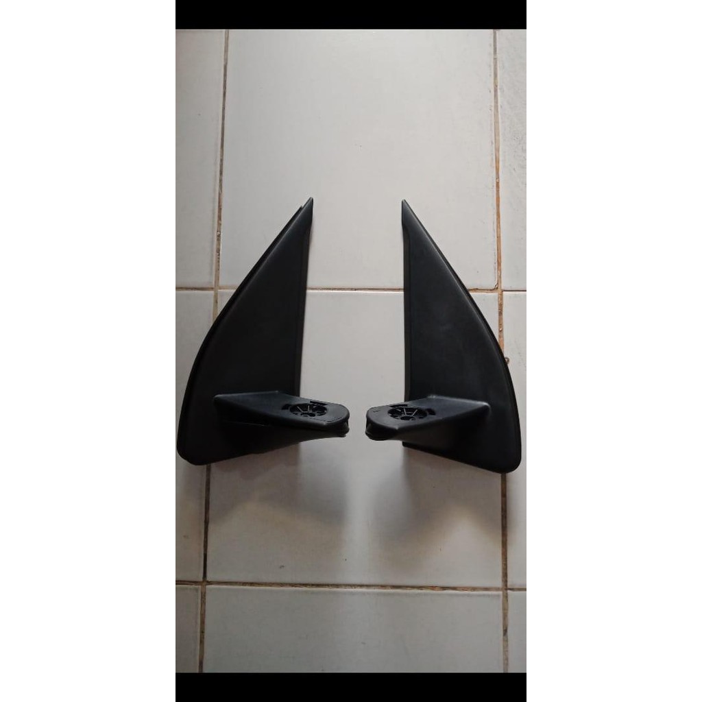 Dudukan Kaki Spion Luxio ( Kanan / Kiri )